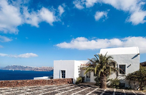 Akrotiri Villa | Presidential Villa - My Rental Homes