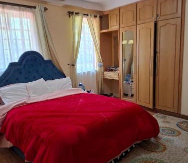 Runda House | Presitige Vacation Stay