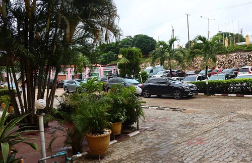 Ojodu Hotel | Presken Hotel - Awolowo Way