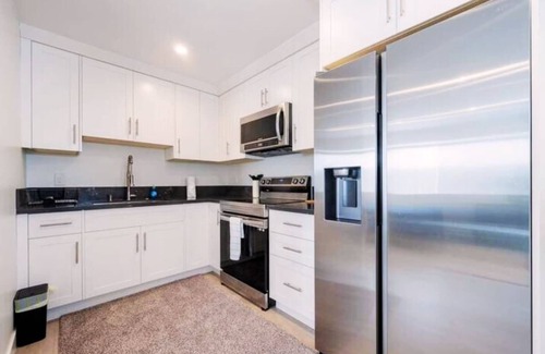 Burbank Apartment | Prestige Studio Haven at Burbank