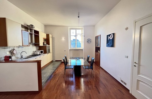 Historic Centre Apartment | [Prestigious 120sqm] TOP in the center. 2 minutes walk from all attractions.