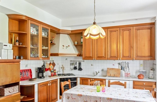 Abano Terme Apartment | Pretty and cozy private house is located in the central area in Abano Terme, a few steps from the Cathedral of San Lorenzo, Piazza Mercato and the Urban Thermal Park, in a quiet and relaxing neighbourhood, spacious and perfect for 6 people. The accommoda