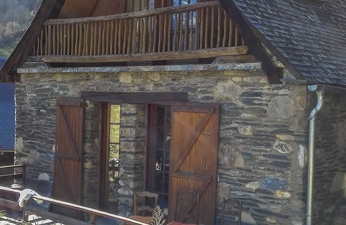 Arreau House | Pretty converted barn, typical of the Pyrenees, in the Louron valley.