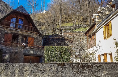 Arreau House | Pretty converted barn, typical of the Pyrenees, in the Louron valley.
