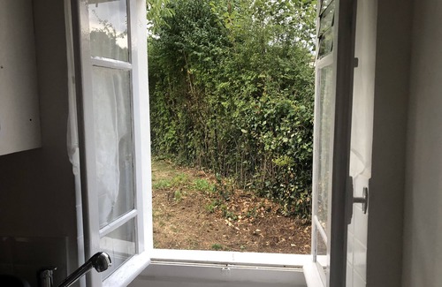 Oradour-Fanais Cottage | Pretty cosy Cottage sleeps 4 in Oradour Fanais,