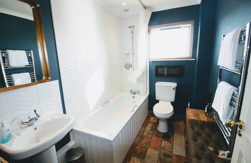 Duns Other | Pretty Farmhouse Cottage