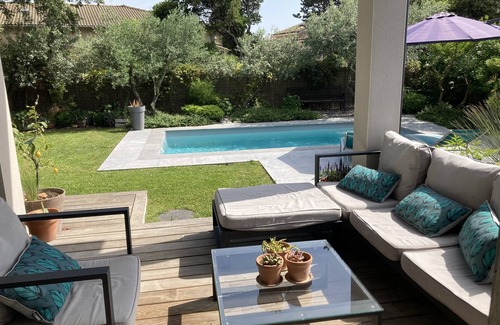 Les Hauts de Villeneuve House | Pretty modern house with swimming pool in Villeneuve les Avignon