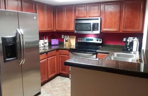 Glendale Condo | Pretty plush and comfortable condo convenient to many amenities and activities