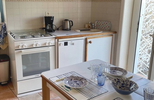 Treboul House | Pretty south-facing fisherman's cottage