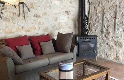 Mouzieys-Panens Cottage | Pretty stone cottage with terrace in a property with swimming pool