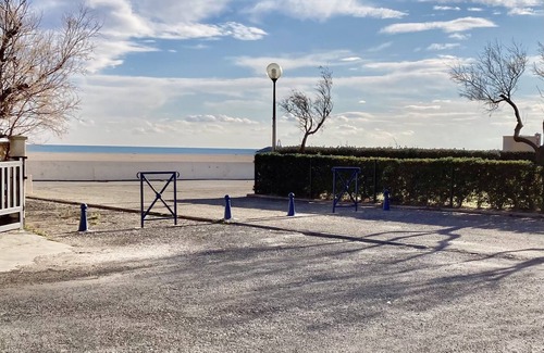 Fleury Condo | Pretty T3 with terraces 30 metres from the beach