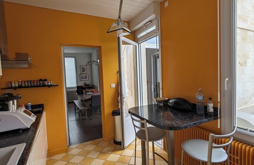 Port District House | Pretty vacation home close to the beach and shops, not overlooked
