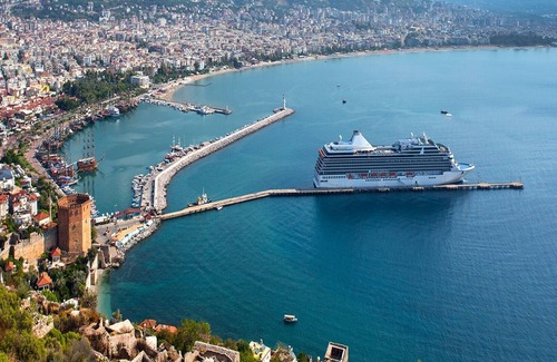 Degirmendere Villa | PRİVATE POOL WİTH NİCE PANOROMA LOVELY VİLLA
