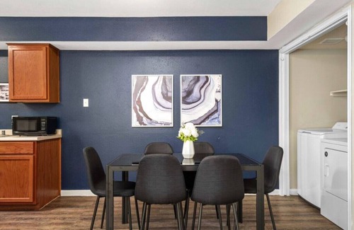 Cypress Apartment | Price Drop! [20% Discount]3-BR Apt | Free parking- 14B