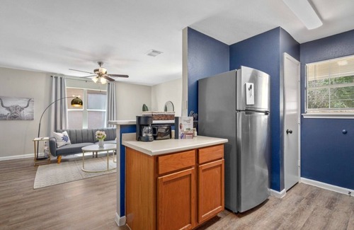 Cypress Apartment | Price Drop! [20% Discount]3-BR Apt | Free parking- 14B
