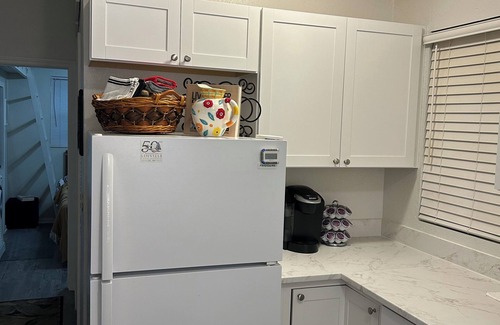 Newland Cottage | PRICE DROP, COME BACK: Cozy Mountain Retreat in Linville Land Harbor