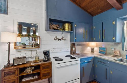 Shreveport House | Price Drop For This Weekend, Lakefront, Canoes & K
