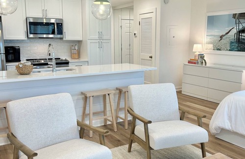 Seagrove Beach Condo | Prime 30A Location/EZ Beach Access/Quiet Pool/Fast Wifi
