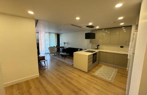 Bahcelievler Hotel | Prime İstanbul Residances Deluxe King Suit