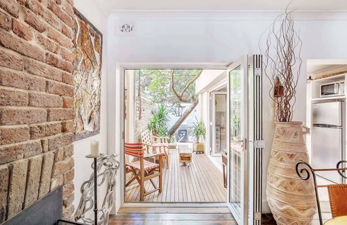 Redfern House | Prime locale 3 Bed Artists Home by Surry Hills