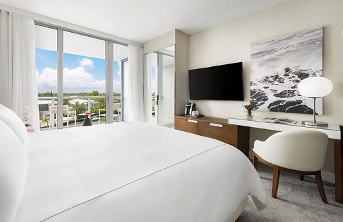 Bay Harbor Islands Hotel | Prime Location Hotel! Close to Miami-Opa Locka Executive Airport, Pool, Parking!