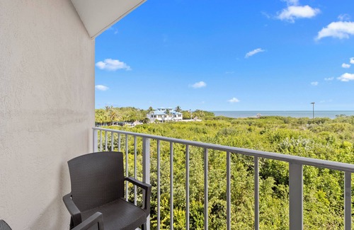 Tavernier Apartment | Prime Location for Your Next Beach Getaway! 2 Spacious View w/Amazing View