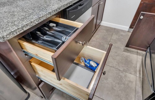 West University Apartment | Prime Location | Near Parks & Downtown