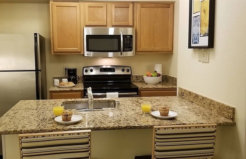 White Station Apartment | Prime Location! Pets Allowed, Close to Memphis Rock n Soul Museum!