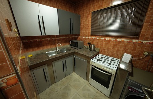 Osu Apartment | Prime location, ultra-central/OSU near Oxford St/2BR with AC, WiFi and Netflix