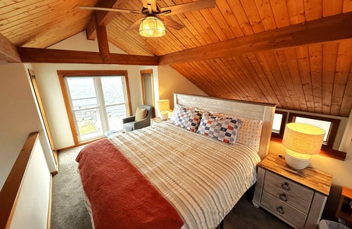 Port Townsend House | Prime waterfront Suite with view