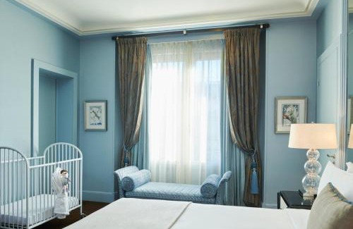Champs-Elysees Hotel | Prince de Galles, a Luxury Collection hotel, Paris
