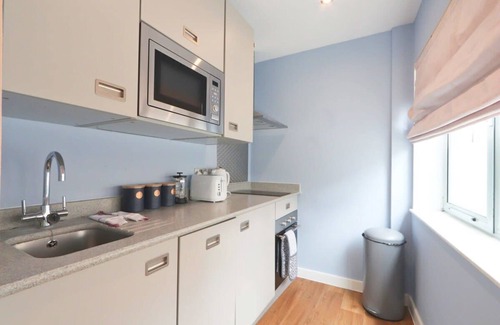Bristol Floating Harbour Apartment | Prince Street Studio 2 - Hopewell