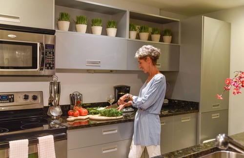 Oyster Pond Hotel | Princess Heights Luxury Boutique Condo Hotel