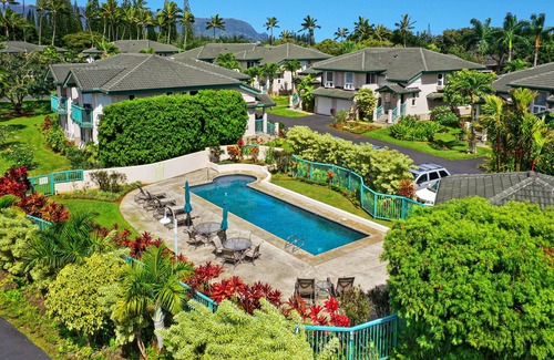 Kaiulani House | Princeville Luxury Townhouse, modern with A/C.