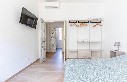 La Spezia Historic Centre Apartment | Prione 272 5 Terre hub Apartment