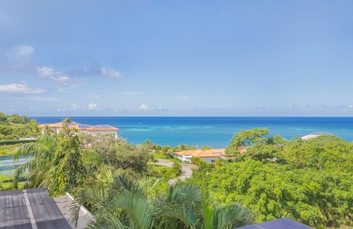 Pristine Bay House | Pristine Bay 1108 4 Bedroom Home by RedAwning