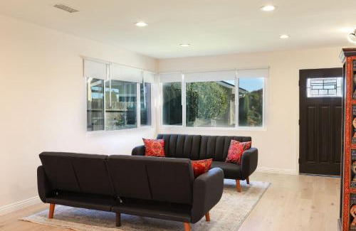 Poway House | Pristine Poway Retreat