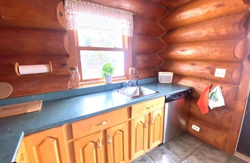 West Bay Ski Chalet | Privacy @ Bras d’Or Lake Eagle House Chalet
