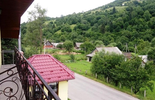 Yasinya Hotel | Privat Sadyba Burkut