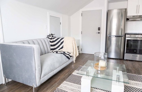 Burlington Apartment | Private 1BR 1bath Apt Near Downtown|2nd floor - U3