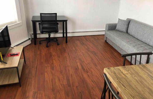 Elizabeth Apartment | Private 2-bedroom apartment, NYC bus 5-min walk