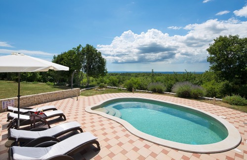 Rasa Villa | Private 2 bedroom Villa in Istria with swimming pool,away from it all'