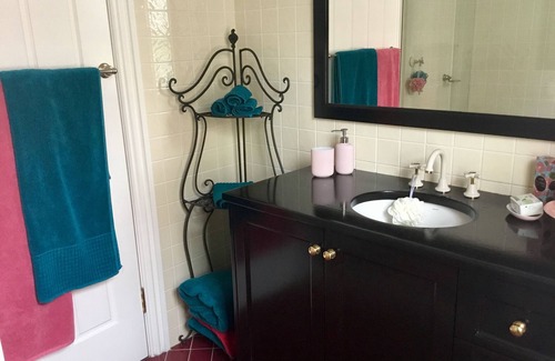 Arcadia Bed & Breakfast | Private 3 Room Queen Suite with Pool in Chanticleer Gardens Estate, Arcadia