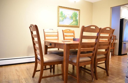 White Rock House | Private 4 bedrooms house with full kitchen & living room