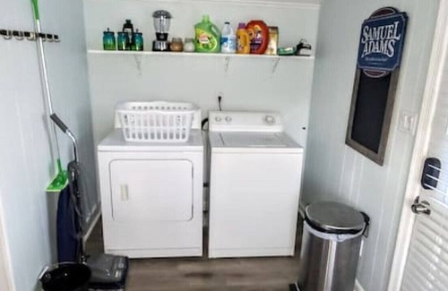 Colonial Beach House | Private 5BR Home 4 Min Walk to Colonial Beach, VA!