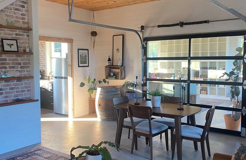 Carlton House | Private and charming space in Wine Country, a perfect wine tasting base camp.