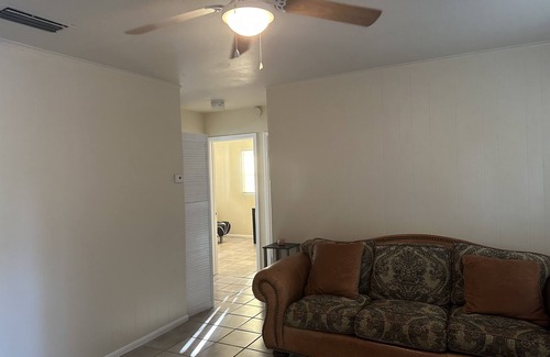 Gainesville House | Private and Peaceful 2/1 in NW Gainesville -4 miles to UF