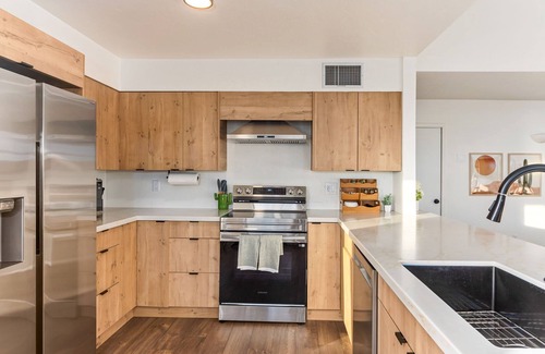 Sunnyslope House | Private and Quiet with stunning views
