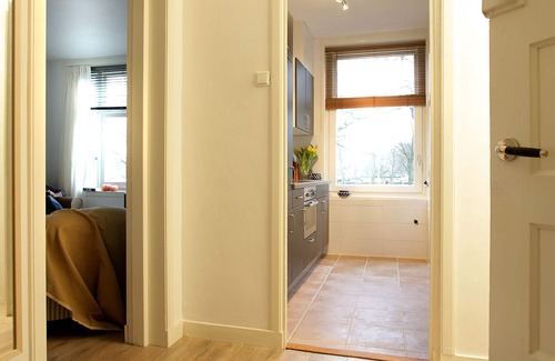 Rijnbuurt Apartment | Private Apartment in Good Area