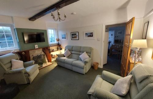 Lyme Regis Apartment | Private apartment, parking, sea and country views